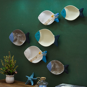 Decorazione da Parete in Legno Dipinto Stile Mediterraneo, Forma di Pesce, Ecologico, Bianco/Blu, Regalo Nautico per <span class=keywords><strong>la</strong></span> Casa - Product Image 1