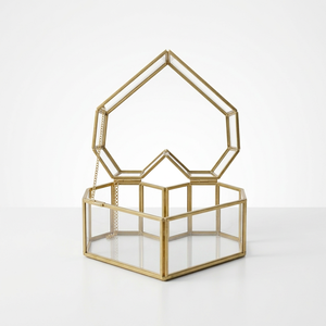 Boîte de rangement et organisateur de bijoux en laiton et verre en forme de cœur, de luxe moderne, avec taille personnalisée pour femmes - Product Image 3