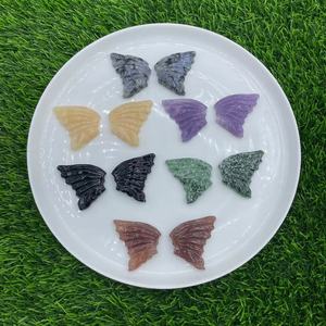 ชุดปีกผีเสื้อคริสตัลแกะสลักขนาดเล็ก 10 ซม. จากหินธรรมชาติ หินบำบัด - Product Image 2
