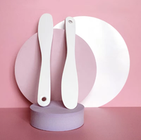 2022 vente en gros, Mini spatule en plastique pour le visage, applicateur de soins de la peau, ronde et moderne, personnalisée, fournie librement, KJ