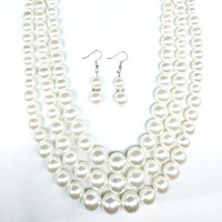 Collier de perles de perles blanches rondes exagérées Ensembles de boucles d'oreilles à crochet À la mode Simple Trois couches Collier de perles Ensembles de bijoux en gros