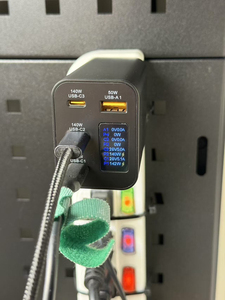 Station de charge ultra-rapide multi-ports 280W GaN 3 USB-C 1 USB-A pour ordinateurs portables, chargeur multifonction de bureau USB C 140W 100W - Product Image 4