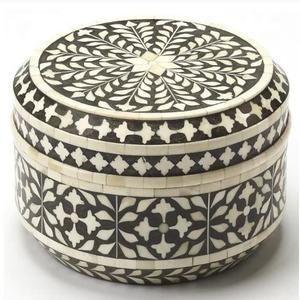 ชุดกล่องเรซิ่นอินเดีย LAMETIERARTZ รุ่น LMA308 จำนวน 2 ชิ้น สำหรับตกแต่งโต๊ะ ของตกแต่งบ้าน ลายสามเหลี่ยม กล่องใส่ของ/เครื่องประดับ - Product Image 4