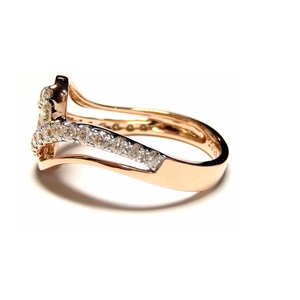 KING O KING Hong Kong Bague de mariage pour femme en or rose massif 18K, sertie de diamants taille brillant 29PC 0.66CT, sertissage en canal, forme torsadée - Product Image 3