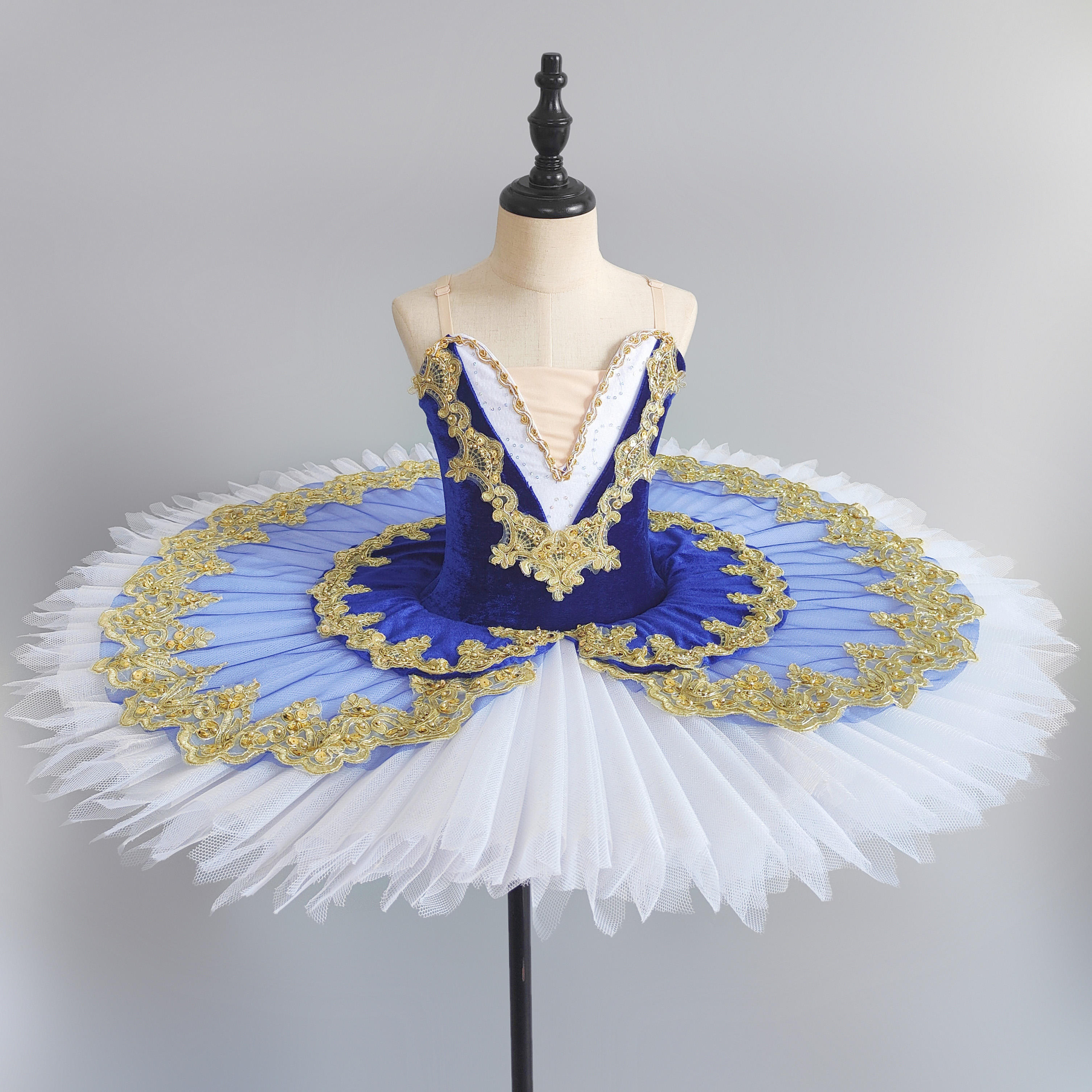 Double gold-sapphire blue