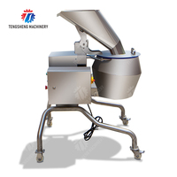 Industriële aardappelsnijmachine voor de productie van frieten met een krachtige motor.