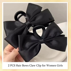 Pince à cheveux style Hepburn sophistiquée avec nœud en ruban noir, pince requin pour chignon, bandeau princesse évasioniste avec pince à cheveux - Product Image 3