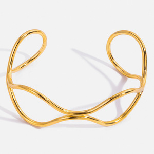 กำไลข้อมือสแตนเลสสตีลชุบทอง 18K ดีไซน์คลื่นโปร่งลายฉลุสองชั้น สไตล์มินิมอลทันสมัย สำหรับทั้งชายและหญิง - Product Image 1