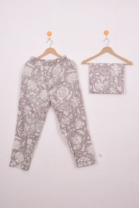 Conjunto de Pijama para Mujer con Estampado Artesanal, Camiseta de Manga Larga y Pantalones con Cintura Elástica, Ropa de Dormir y para Estar en Casa - Product Image 5