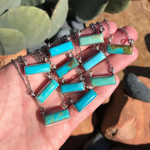 Colgante pequeño de barra turquesa hecho a mano en plata de ley - Product Image 3