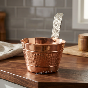 Seau en cuivre martelé avec poignée en bois métallique - Product Image 3