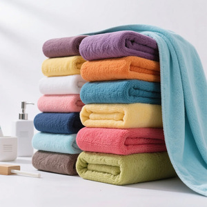 Toalla de baño ultra suave y altamente absorbente de microfibra <span class=keywords><strong>Toallas</strong></span> ligeras y de secado rápido <span class=keywords><strong>para</strong></span> <span class=keywords><strong>el</strong></span> <span class=keywords><strong>cuerpo</strong></span> <span class=keywords><strong>Toallas</strong></span> de baño multicolores - Product Image 2