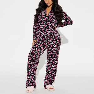 Pyjamas en flanelle et peignoir assorti pour les nuits d'hiver froides, avec motifs à carreaux et chaleur douillette - Product Image 6