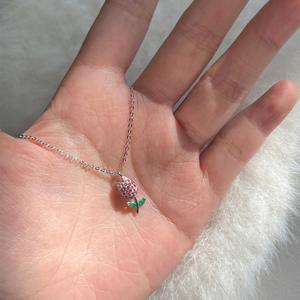 Collar con Colgante de Flor Pequeña con Incrustaciones de Diamantes de Alto Contenido de Carbono en Plata de Ley S925 Súper Brillante, Textura de Lujo Ligero, Cuerpo Completo - Product Image 3