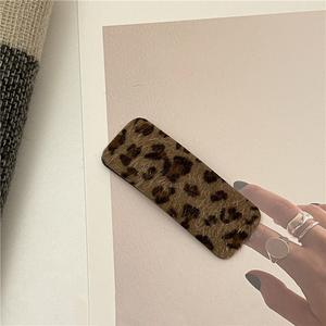 Pinces à cheveux BB en tissu pour femmes, accessoires de mode, motif léopard de luxe, pince à franges géométrique de créateur - Product Image 5