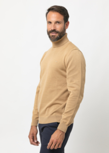 Pulls beiges confortables à col rabattu et à manches longues, coupe droite, de grande qualité pour l'exportation - Product Image 4