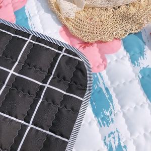 Manta acolchada impermeable para niños y bebés, tapete enrollable para la playa, para viajes al aire libre, a prueba de humedad - Product Image 4