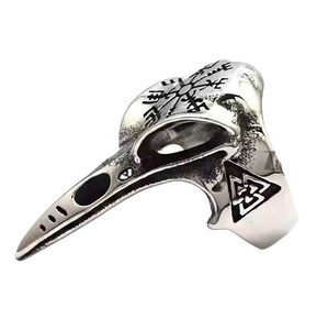 Großhandel <span class=keywords><strong>Cool</strong></span> Trendy Odin Krähen ring Anhänger Set Benutzer definierte Alte Wikinger Edelstahl Geschnitzte Hohl schnabel Krähe Runen muster - Product Image 1
