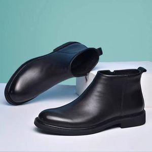 Botas Chelsea de PU para Hombre, Diseño de Color Sólido, Estilo Europeo Retro, Botas de Invierno Sin Cordones para Plataformas Sociales - Product Image 1