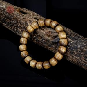 Bracelet artisanal en bois d'agar naturel Lu Thong, perles rondes de 10 mm, qualité 1, bijoux en oud - Product Image 3