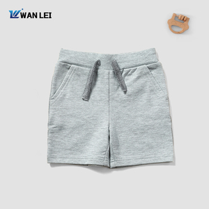 Designer-Stil Jungen Sommer-Bekleidungsset Luxuriöses Gefühl Eisseide-Touch Kinder-Boutique-Kleidung Jungen-Anzug Familien-Partnerlook - Product Image 3