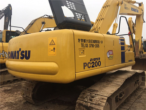 Excavatrice Komatsu PC200 d'occasion fiable avec moteur et hydraulique d'origine, pompe de boîte de vitesses PLC - 29 tonnes, 136 kW de puissance - Product Image 2