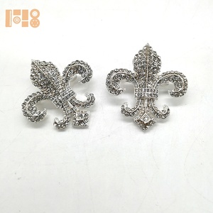 Nuevos productos Broche de Cruz de diamantes de imitación de aleación de zinc al por mayor para damas - Product Image 5
