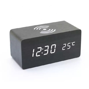 Orologio da Tavolo Digitale in Legno con Ricarica Wireless Qi, Luce LED Intelligente Moderna, Calendario Digitale e <span class=keywords><strong>Sveglia</strong></span> - Product Image 3
