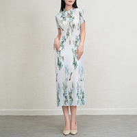 Robe midi plissée florale de style oriental moderne, élégante robe de soirée plissée avec col mandarin, logo personnalisé, marque privée