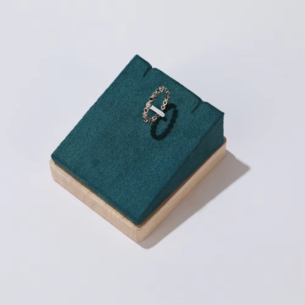 สีเขียว