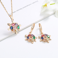 Ensemble de collier et de boucles d'oreilles avec pendentif tortue, bijoux en zircone cubique plaqués or 18 carats, ensemble de bijoux pour femmes en laiton