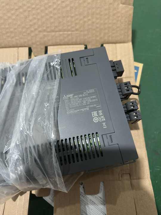 P50b08075hxs00 Moteur servo Sanyo en stock