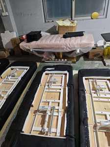 Table de massage esthétique de luxe dorée, lit pour extensions de cils, mobilier de salon moderne, 3 moteurs électriques, lit de beauté rose pour spa et soins du visage - Product Image 6