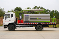 Camion de nettoyage de panneaux solaires Dongfeng 4x4 |   Véhicule de lavage de modules photovoltaïques PV de 10 m³, bras de travail de 3,5 m 180° ° Rotation des stocks pour la vente