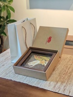 Peinture sur plaque d'argile chinoise traditionnelle faite à la main avec feuille d'or, représentant des mains dansantes, un patrimoine culturel immatériel, pour la décoration intérieure