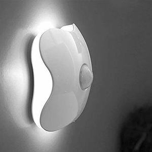 ไฟกลางคืนไร้สายพร้อมเซ็นเซอร์ตรวจจับความเคลื่อนไหว ติดตั้งได้ทุกที่ ถอดออกได้สำหรับใช้ในกรณีฉุกเฉิน ของขวัญสำหรับเด็ก พ่อแม่ และปู่ย่าตายาย - Product Image 1