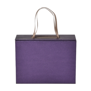 Maleta de lujo personalizada Caja de regalo Nuevo estilo Laminación mate Relieve Revestimiento UV Embalaje de cartón Premium con cinta - Product Image 6