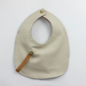 Fabricant d'origine de bavoirs pour bébés, bavoirs imperméables pour bébés, bavoirs pour enfants avec logos imprimés ou brodés. - Product Image 4