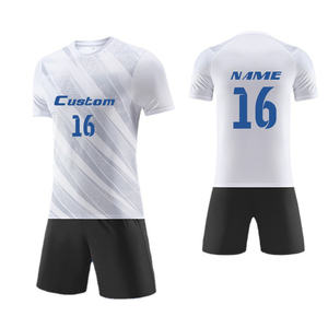 Футбольная форма с сублимационной печатью - Product Image 2