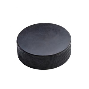 Logo personnalisé rondelle de hockey sur <span class=keywords><strong>glace</strong></span> en caoutchouc vulcanisé pour le patinage sur <span class=keywords><strong>glace</strong></span> et le hockey balle de hockey personnalisée - Product Image 4