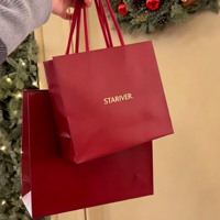 Tas Belanja Kertas Logo Kustom Mewah Warna Burgundy untuk Butik Perhiasan Kosmetik dan Hadiah