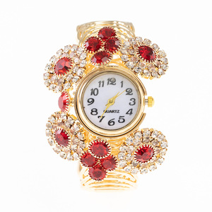 WGS-107 6-teiliges Set Personalisierte Luxus-Damenarmbänder Quarzuhren Trendig und Modisch Voll-Diamantbesetzt Vielseitig <span class=keywords><strong>Holi</strong></span> - Product Image 4