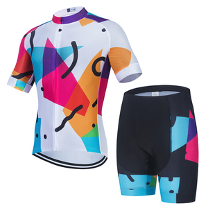 Ensemble de maillot de cyclisme pour femmes, séchage rapide, respirant, vêtements de course à vélo de montagne avec nom d'équipe personnalisé - Product Image 1