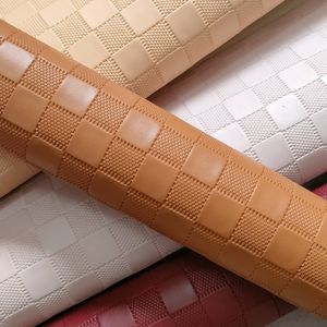 厚さ1.4mm チェッカーエンボス加工 合皮レザー | バッグ製作向け合成皮革 - Product Image 3