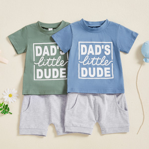 Ensemble deux pièces décontracté personnalisé pour garçon : <span class=keywords><strong>T</strong></span>-<span class=keywords><strong>shirt</strong></span> à manches courtes col rond avec motif lettres et short - Product Image 1