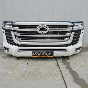 Pour Toyota Land Cruiser LC300 <span class=keywords><strong>2023</strong></span> 2024 Ensemble avant complet Pare-chocs avec phare, calandre, capot, garde-boue Pièces de rechange d'occasion - Product Image 1
