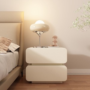 Mesa de Noche de Madera Maciza Color Crema con Cajón de Almacenamiento, Diseño Moderno y Minimalista para Dormitorio - Product Image 2