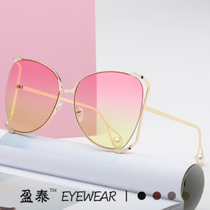 Lunettes de soleil Yingtai, monture dorée, verres dégradés roses, protection UV400, lunettes de soleil tendance pour femmes, monture légère en plastique et métal - Product Image 1
