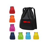 Vente en gros de quantité minimale de commande bas Sac à dos de sport en polyester imperméable avec cordon de serrage coloré et logo personnalisé avec poche pour bouteille d'eau