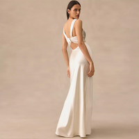 Robe longue en satin d'acétate blanc haut de gamme avec empiècements en dentelle, sexy, coupe ajustée, dos nu, pour vacances à la plage, vente en gros de vêtements pour femmes